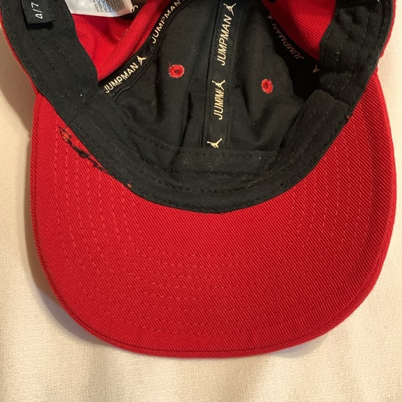 Jumpman Jordan Sz 4/7 red/orange baseball cap w/embroidery detail front & center - Picture 8 of 9